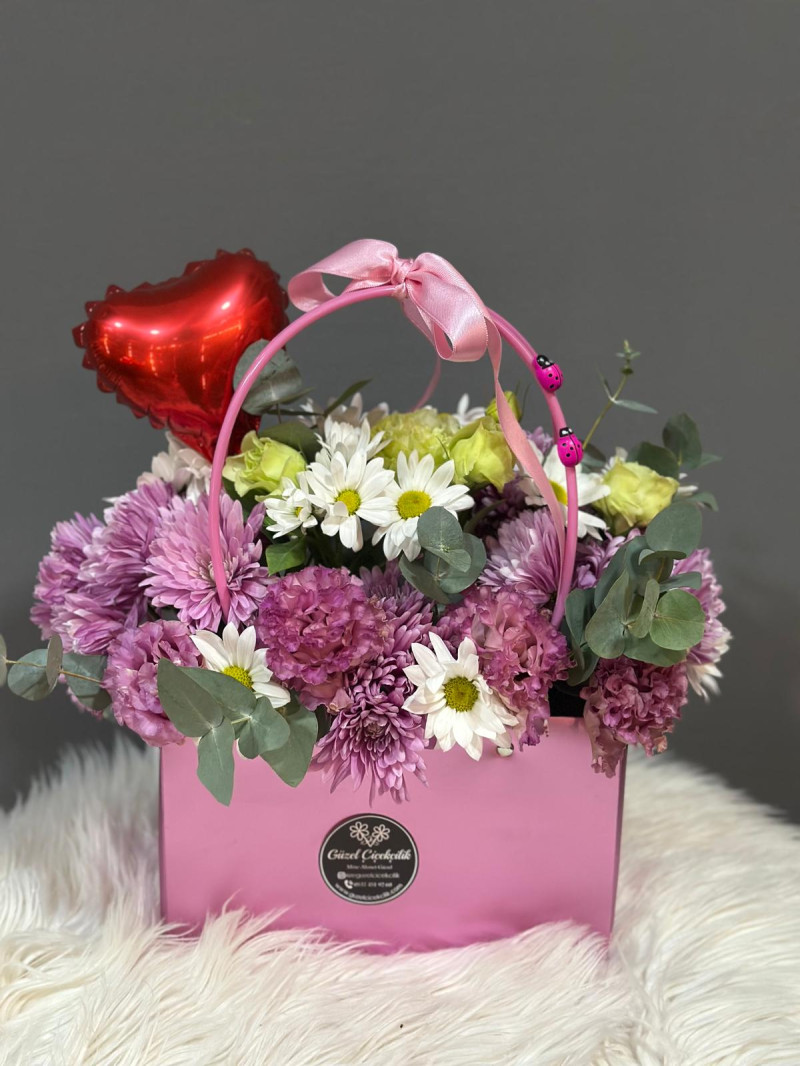 ÇANTADA CANLI ÇİÇEK ARAJMANI